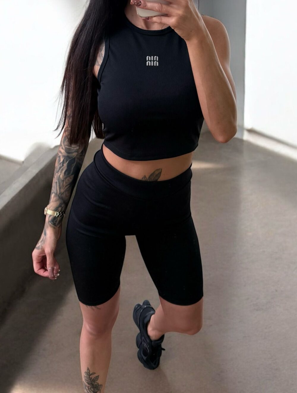 KOMPLET FITNESS 2 CZĘŚCIOWY TOP+ KOLARKI CZARNY - obrazek 4